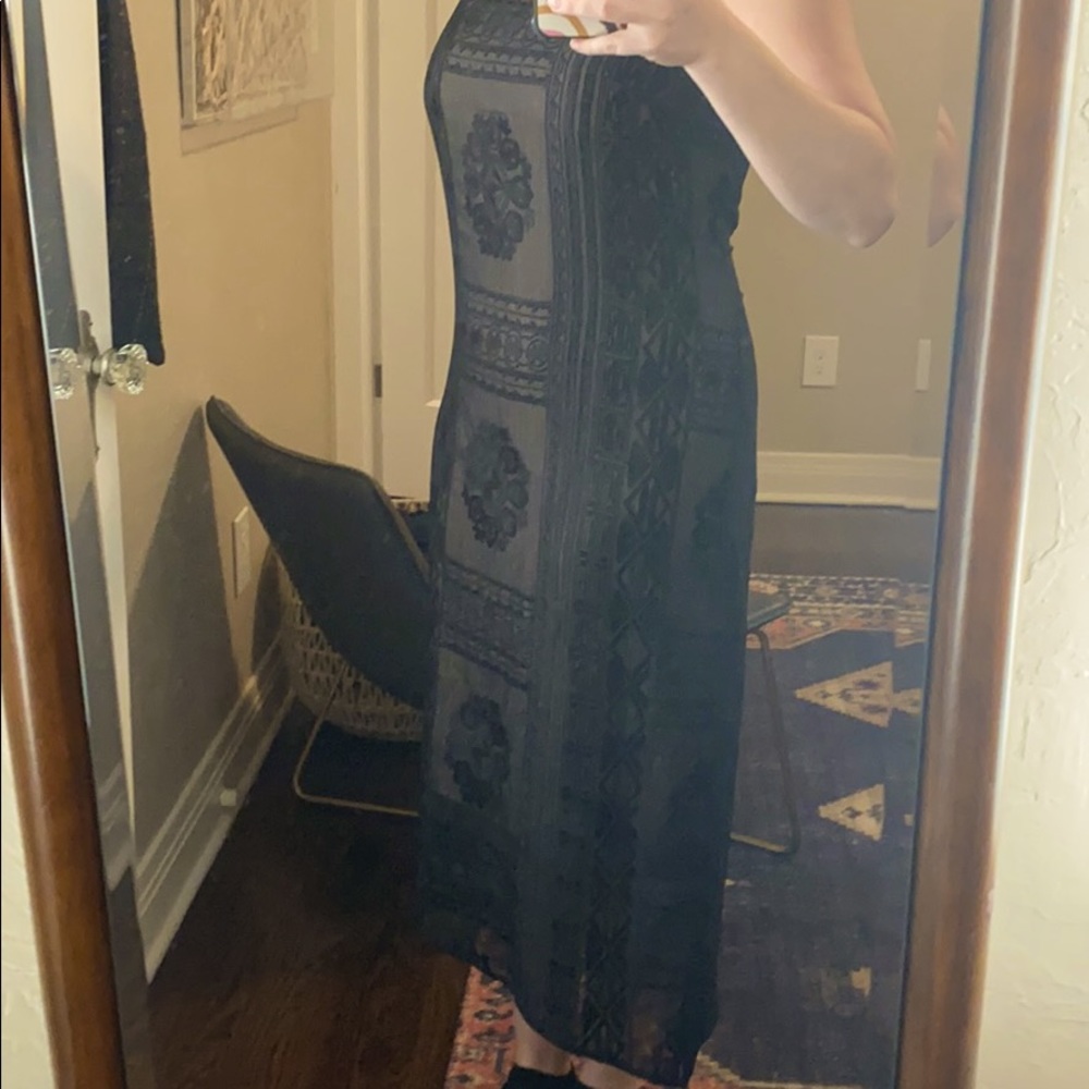 Black mid dress